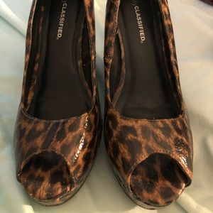 Leopard wedges